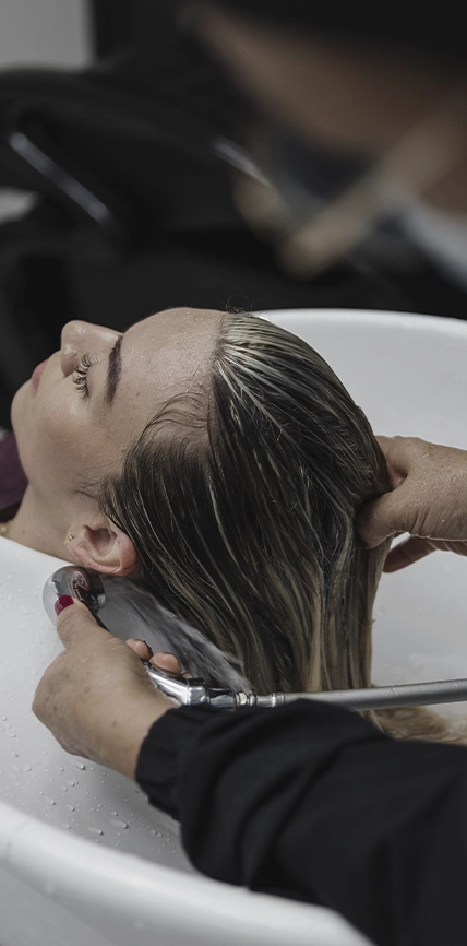 16.Women_s-OlaPlex-BackWash